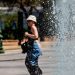 Καιρός: Με καλοκαιρινές θερμοκρασίες η νέα εβδομάδα – Πού θα βρέξει τις επόμενες ώρες