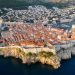Ασπίδα στον υπερτουρισμό από το Ντουμπρόβνικ: Μόνο με προκράτηση επίσκεψη στα τείχη από το 2026