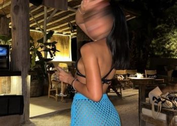 Ρόδος: Αυτή είναι η γνωστή influencer για υπόθεση με ροζ κοκαΐνη – Παραδόθηκε και η μητέρα της