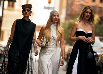 Νew York Fashiοn Week – Τα street style looks στο Μανχάταν φέρνουν 5 trends από το παρελθόν