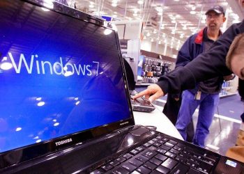 Τα Windows 7 αναβιώνουν: Πώς το «νεκρό» λειτουργικό σύστημα επιστρέφει δυναμικά σε όλο τον κόσμο