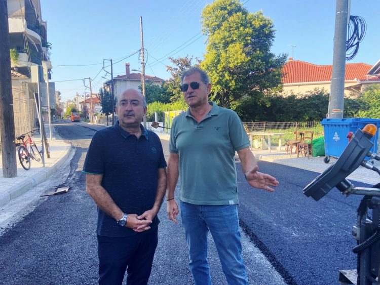 Στην οδό Ματαραγκιώτου συνεχίζει την ασφαλτόστρωση ο Δήμος Τρικκαίων