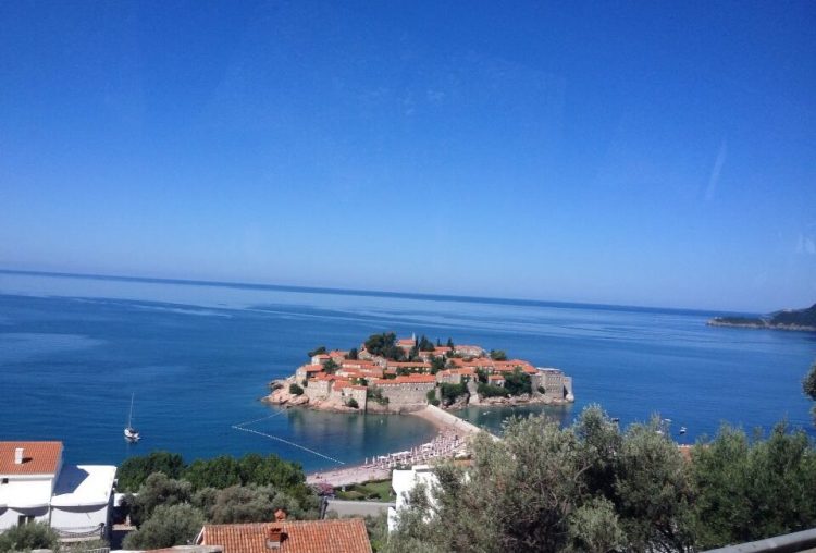 Sveti Stefan: Το νησάκι-στολίδι του Μαυροβουνίου