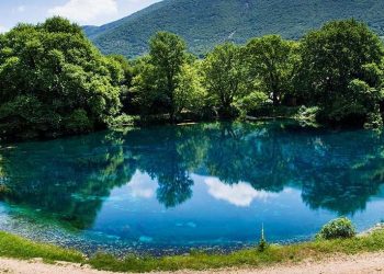 Λίμνη Βηρού: Το κρυφό «γαλάζιο στολίδι» της Ηπείρου