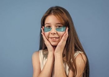 Η αλήθεια για τα viral skincare trends στα παιδιά και στους εφήβους