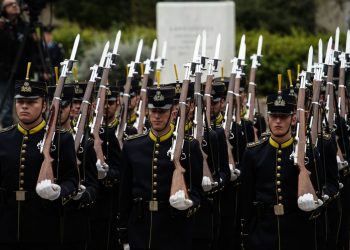 Φτάνει το νέο μισθολόγιο σε Ένοπλες Δυνάμεις, Σώματα Ασφαλείας – Πόσα χρήματα θα πάρουν τα στελέχη