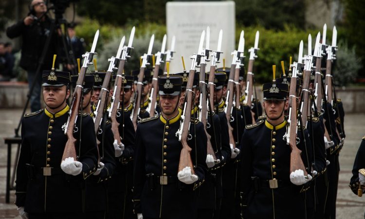 Φτάνει το νέο μισθολόγιο σε Ένοπλες Δυνάμεις, Σώματα Ασφαλείας – Πόσα χρήματα θα πάρουν τα στελέχη