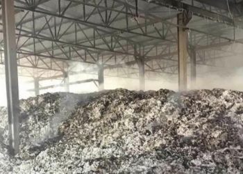 Πυρκαγιά έκαψε 70 τόνους σύσπορου βαμβακιού σε εκκοκκιστήριο