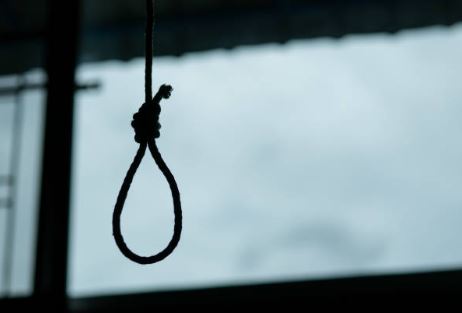 70χρονος βρέθηκε απαγχονισμένος