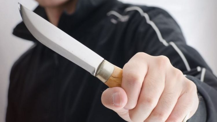 Έβγαλε μαχαίρι και ζήτησε δανεικά – Πως συνελήφθη από την αστυνομία