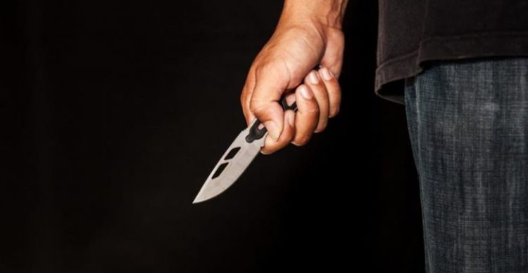 Σκηνές τρόμου σε σπίτι – Νεαρός απείλησε με μαχαίρι τον αδελφό του φίλου του