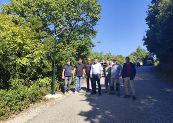 Εγκατάσταση νέου οδοφωτισμού  στον δρόμο προς τον παλαιό οικισμό Καστρακίου από τον Δήμο Μετεώρων