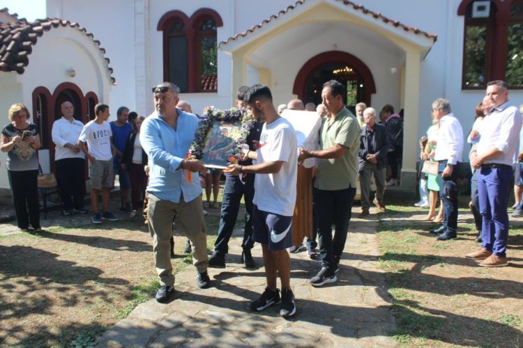 Το Πετροχώρι τίμησε το Γενέθλιο της Θεοτόκου
