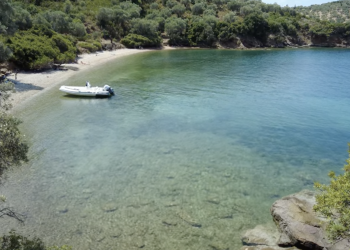 Είναι αυτό το καλύτερο μέρος για να κολυμπήσεις στον Παγασητικό; – Δείτε βίντεο