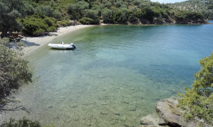 Είναι αυτό το καλύτερο μέρος για να κολυμπήσεις στον Παγασητικό; – Δείτε βίντεο