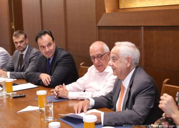 Ο Υπουργός Ψηφιακής Διακυβέρνησης Δημήτρης Παπαστεργίου συναντήθηκε με τον Πρόεδρο της Βουλής Νικήτα Κακλαμάνη