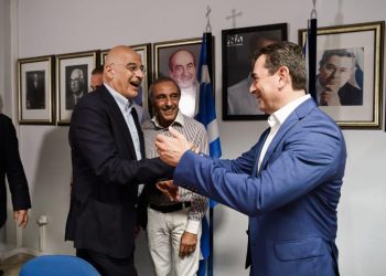 Τον Νίκο Δένδια υποδέχθηκε στην Θεσσαλονίκη ο Σκρέκας