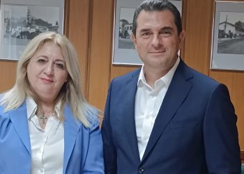 Συνάντηση εργασίας του Κώστα Σκρέκα με την Αντιπεριφερειάρχη Π.Ε. Τρικάλων Χρύσα Ντιντή