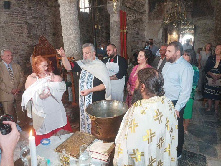 Το όνομα αυτού… Αθανάσιος! Γιορτινή μέρα για την οικογένεια του Αχιλλέα Γραβάνη και της Μάχης Αυγέρη