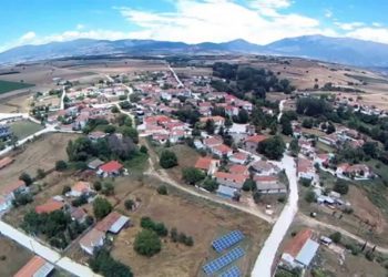 Αυτό είναι το χωριό της Θεσσαλίας που αναστήθηκε από τις στάχτες του όταν το είχε “θερίσει” η αρρώστια…