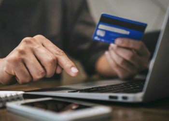 “Λογιστής” έπεισε Θεσσαλό ότι για να λάβει επίδομα θα πρέπει να αγοράσει κάρτες paysafe 800 ευρώ δίνοντάς του τους κωδικούς