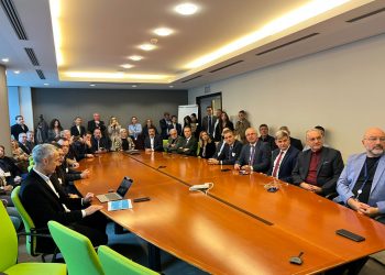 Το καινοτόμο πρόγραμμα Πολιτικής Προστασίας παρουσίασε στις Βρυξέλλες ο Κουρέτας – Εύσημα από τους ευρωβουλευτές (ΕΙΚΟΝΕΣ)
