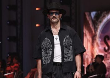Θεσσαλός ζει το όνειρο – Έκανε πασαρέλα για πρώτη φορά στο Μιλάνο: «Να μην σταματάς να ελπίζεις …» (ΕΙΚΟΝΑ)