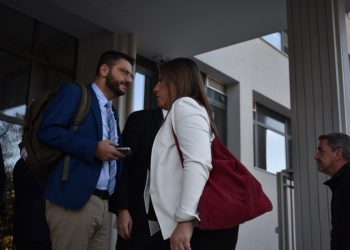 Τέμπη: Νέο αίτημα για αναβολή της δίκης με τα βίντεο, από τους συνηγόρους των κατηγορουμένων (ΕΙΚΟΝΕΣ – ΒΙΝΤΕΟ)