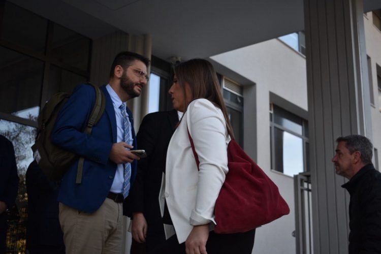 Τέμπη: Νέο αίτημα για αναβολή της δίκης με τα βίντεο, από τους συνηγόρους των κατηγορουμένων (ΕΙΚΟΝΕΣ – ΒΙΝΤΕΟ)
