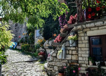 Καλαρρύτες: Το θρυλικό πέτρινο βασίλειο στην καρδιά των Τζουμέρκων