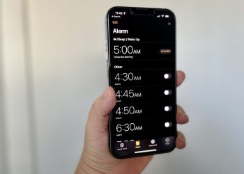 Η Apple αναβαθμίζει μία σημαντική λειτουργία στο ξυπνητήρι των iPhone