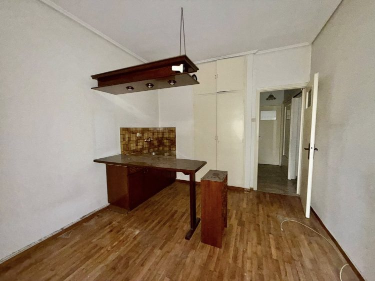 Πωλείται: Διαμέρισμα 1ου ορόφου στην Πλατεία Χατζηπέτρου