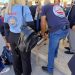 Κατέρρευσε στρατιώτης στην παρέλαση του Βόλου – Δείτε εικόνες