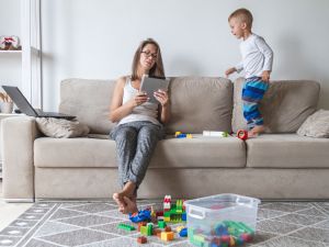 Πόσο παρόντες είμαστε στην καθημερινότητα των παιδιών μας;