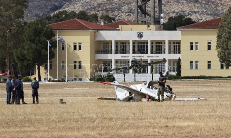 Πτώση εκπαιδευτικού αεροσκάφους στο Τατόι: Η κατάσταση των δύο πιλότων που νοσηλεύονται στο 251
