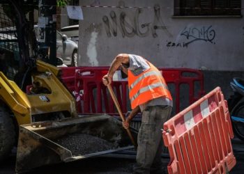 Η συγκινιτική ιστορία ενός 30χρονου μετανάστη: Ήρθε για δουλειά για να βοηθήσει την άρρωστη μητέρα του και βρέθηκε στο εδώλιο