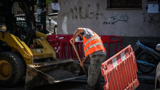 Η συγκινιτική ιστορία ενός 30χρονου μετανάστη: Ήρθε για δουλειά για να βοηθήσει την άρρωστη μητέρα του και βρέθηκε στο εδώλιο