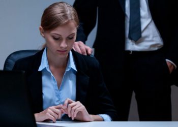 Το 31,4% των εργαζομένων έχουν υποστεί σεξουαλική παρενόχληση στο χώρο εργασίας (ΕΙΚΟΝΕΣ – ΒΙΝΤΕΟ)