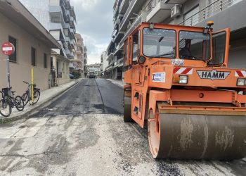 Ασφαλτος και στην οδό Κανάρη από τον Δήμο Τρικκαίων