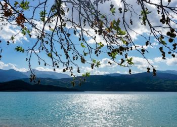 Λίμνη Πλαστήρα: Η «Μικρή Ελβετία» της Ελλάδας που γεννήθηκε από ένα όραμα – Περιπέτεια 4 εποχών