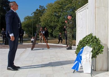 ΠΑΡΕΛΑΣΗ – Ανατρέπει τα καθιερωμένα ο Κουρέτας: Σε ποιο χωριουδάκι θα πάει όπου θα παρελάσουν μόλις 3 παιδάκια και γιατί