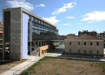 Προθεσμία για να απολογηθεί την Παρασκευή έλαβε ο 18χρονος που σκότωσε τη μητέρα του