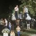 Τρίκαλα: Οι φίλοι του γαμπρού το απογείωσαν! Έφεραν ρύζι με τρακτέρ στο γάμο