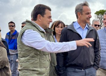 Στο πλευρό του Μητσοτάκη ο Σκρέκας, σε έργα περιβάλλοντος και ανάπτυξης
