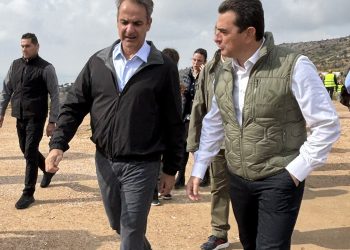 Στο πλευρό του Μητσοτάκη ο Σκρέκας, σε έργα περιβάλλοντος και ανάπτυξης