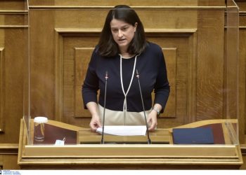 ΥΠΕΚΑ Νίκη Κεραμέως στη Βουλή: «Πάνω από 60 οι ενσωματώσεις προτάσεων φορέων, κομμάτων, πολιτών στο εργασιακό νομοσχέδιο»