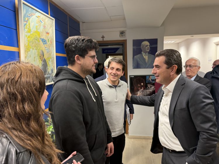 Σκρέκας από Θεσσαλονίκη: «Η συμμετοχή στις εσωκομματικές εκλογές αποτελεί εγγύηση σταθερότητας και συνέχειας»