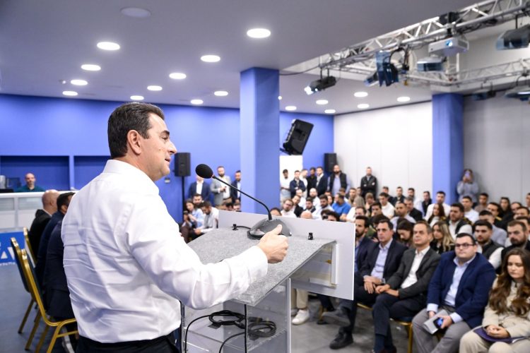 Σκρέκας στην Κεντρική Επιτροπή της ΟΝΝΕΔ: “Η νέα γενιά είναι αυτή που θα συνεχίσει το όραμα μιας Ελλάδας δυνατής και δημιουργικής”