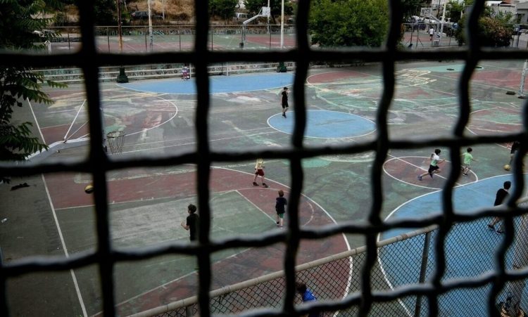 Νέο σοκ σε σχολείο – Τρεις ξυλοκόπησαν άγρια 16χρονο και τον έστειλαν στο νοσοκομείο