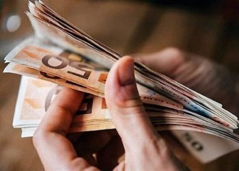 Voucher 800 ευρώ: Άνοιξε η πλατφόρμα για τις αιτήσεις